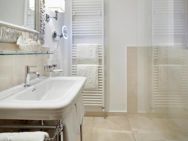 Landsitz Römerhof - Hotel Apartments : photo 3 de la chambre appartement familial 2 chambres avec balcon