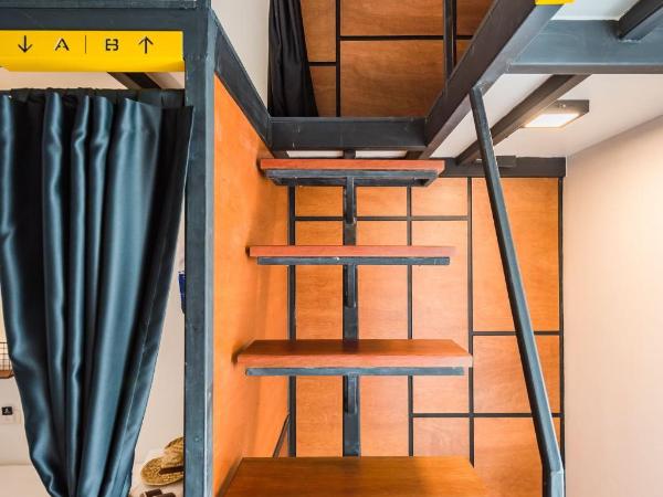 Book a Bed Poshtel - SHA Plus : photo 7 de la chambre lit dans dortoir mixte de 4 lits
