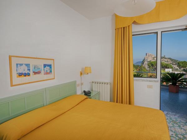 Hotel Parco Cartaromana : photo 6 de la chambre chambre double - vue sur mer