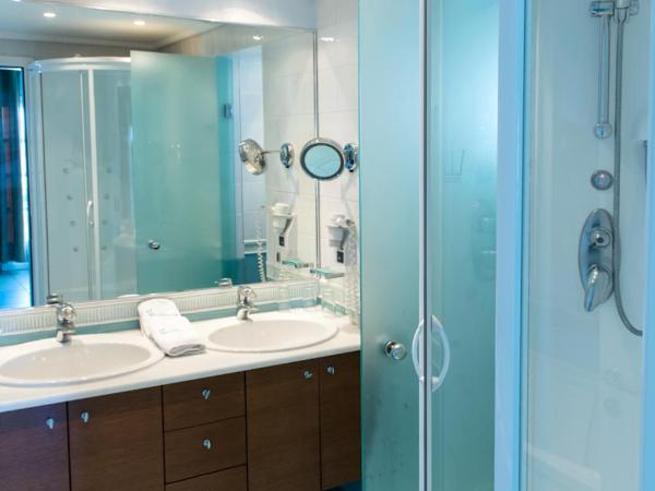 Poseidon Hotel Suites : photo 6 de la chambre chambre deluxe double ou lits jumeaux