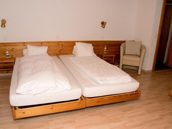 Chamanna Bed & Breakfast : photo 7 de la chambre chambre triple Économique