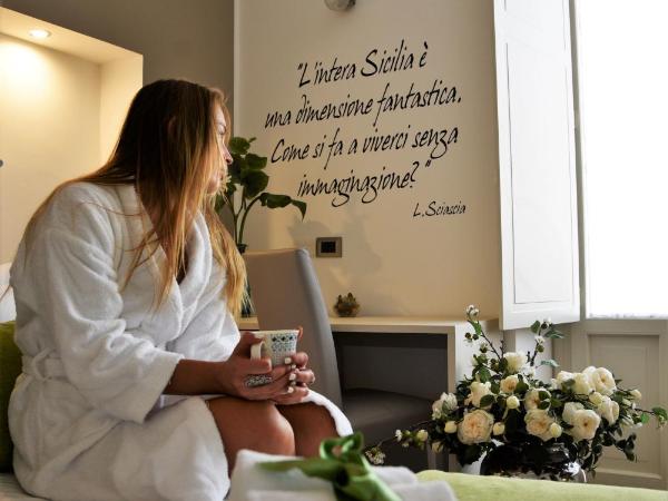 Palazzo Sisto Exclusive Rooms : photo 5 de la chambre chambre double avec balcon