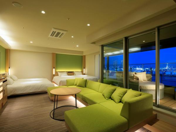 THE SINGULARI HOTEL & SKYSPA at UNIVERSAL STUDIOS JAPAN : photo 1 de la chambre suite familiale deluxe avec baignoire spa - non-fumeurs