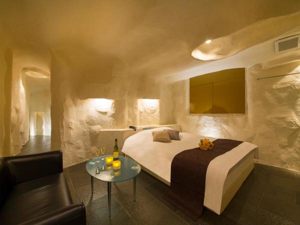 Towers Hotel - Adult Only - : photo 7 de la chambre chambre luxe