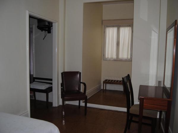 Hotel Peninsular- Porto : photo 1 de la chambre chambre triple