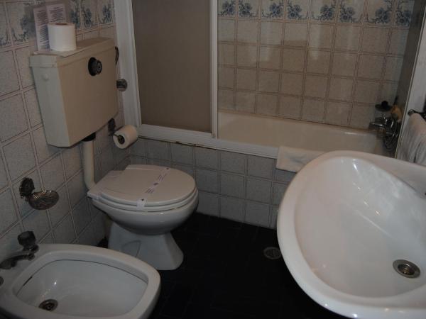 Hotel Peninsular- Porto : photo 4 de la chambre chambre double deluxe