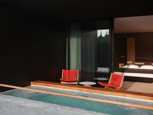 Lone Hotel by Maistra Collection : photo 2 de la chambre chambre de luxe avec bassin profond