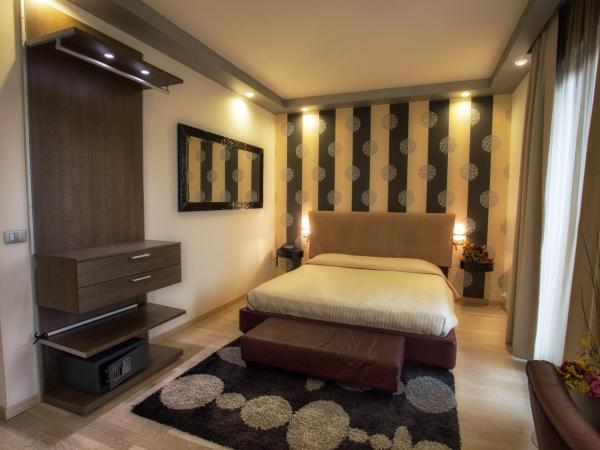 La Grotta Hotel : photo 8 de la chambre chambre double supérieure avec balcon