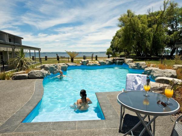 Wai Ora Lakeside Spa Resort : photo 3 de la chambre chambre deluxe double ou lits jumeaux