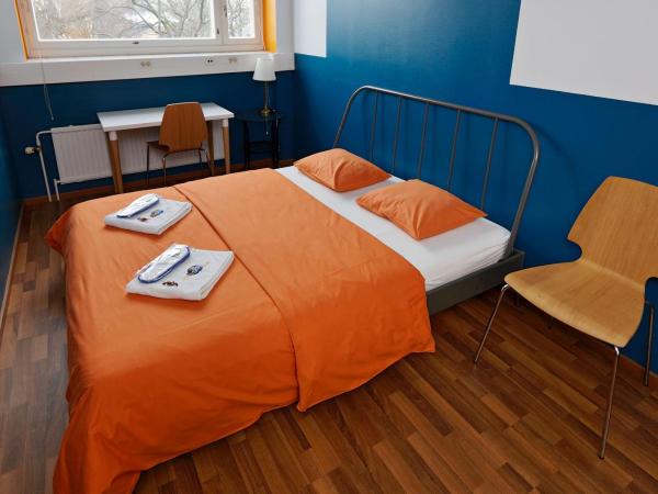 CheapSleep Hostel Helsinki : photo 9 de la chambre chambre double avec salle de bains commune