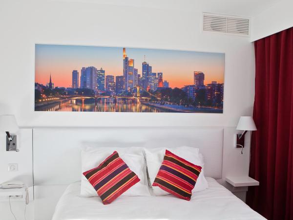 Privilège Hôtel & Apparts Eurociel Centre Comédie : photo 4 de la chambre chambre double avec balcon