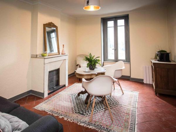 Carcassonne Townhouse : photo 3 de la chambre suite lit king-size