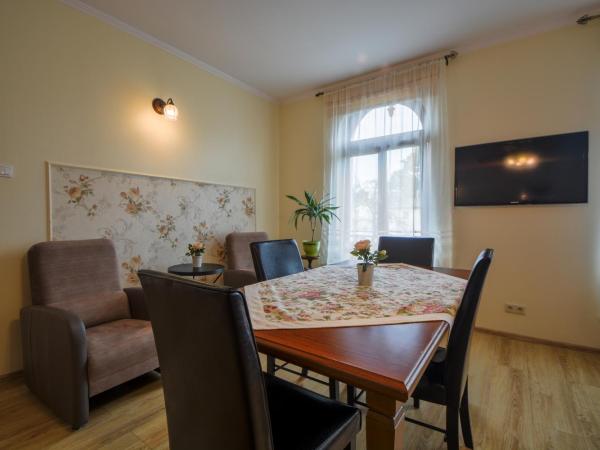 Sopot Roza Apartments : photo 2 de la chambre appartement - vue sur jardin