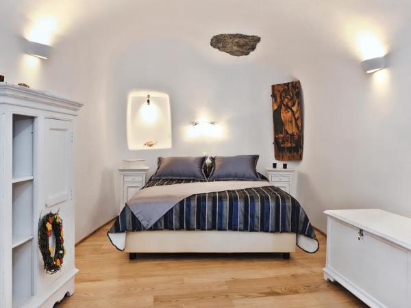 Anemomilos : photo 4 de la chambre villa 1 chambre avec piscine commune (hydor) - vue sur caldeira