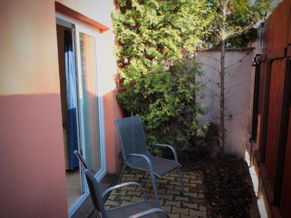 Ubytovani Nikol : photo 9 de la chambre chambre triple avec terrasse