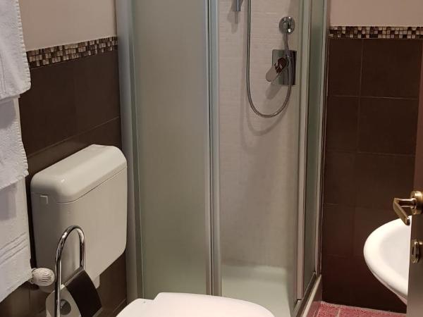 Antico Casale : photo 5 de la chambre chambre double ou lits jumeaux avec salle de bains