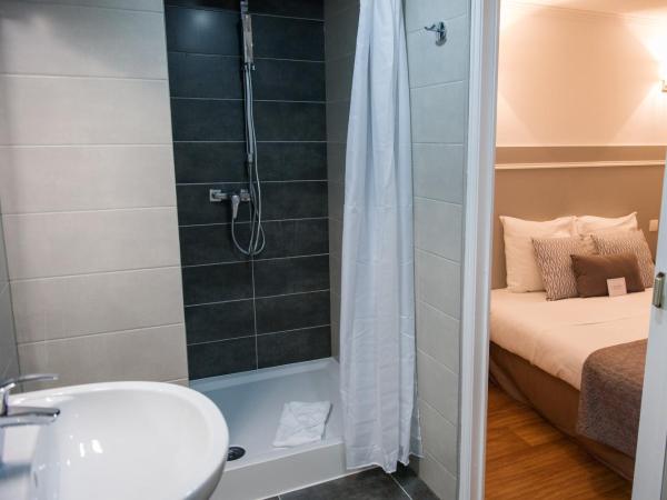 Hôtel Le Stanislas : photo 2 de la chambre chambre lit king-size