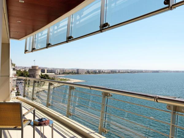 Daios Luxury Living : photo 1 de la chambre suite de luxe avec vue sur la mer 