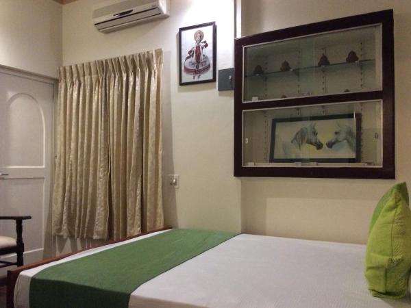 Veda Vihar Homestay & Yoga Centre : photo 2 de la chambre chambre lit queen-size deluxe