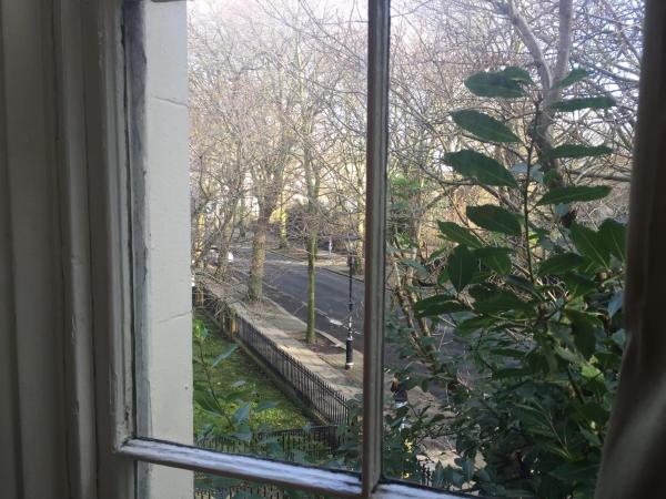 Embassie Backpackers : photo 3 de la chambre lit simple dans dortoir pour femmes