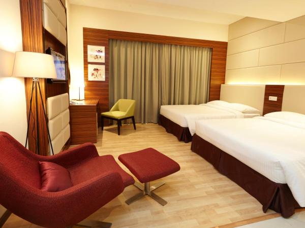 Hotel Six Seasons @ Mid Valley : photo 1 de la chambre suite premium