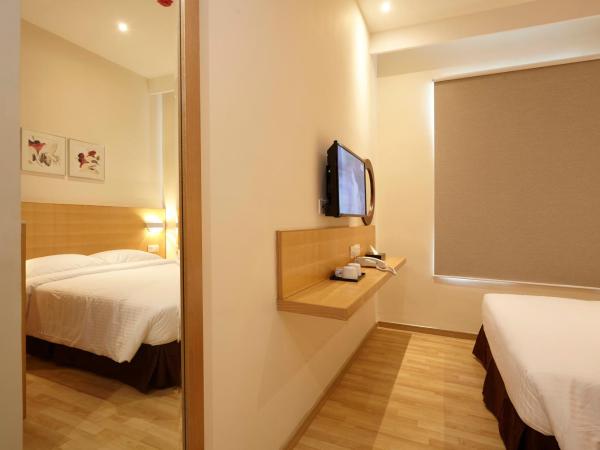 Hotel Six Seasons @ Mid Valley : photo 3 de la chambre chambre supérieure lit queen-size