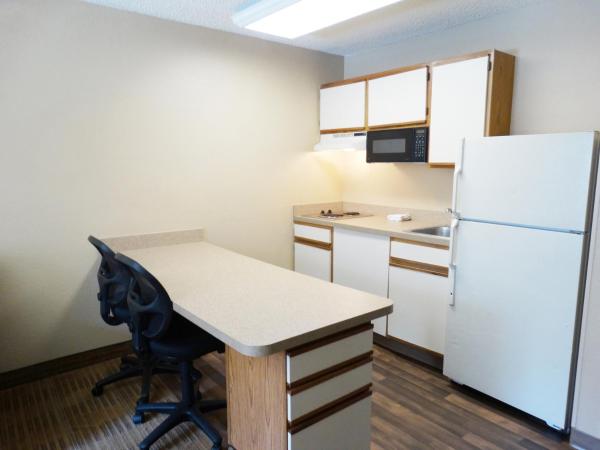 Extended Stay America Select Suites - Jacksonville Salisbury Rd Southpoint : photo 9 de la chambre suite 1 chambre avec 1 lit queen-size - non-fumeurs