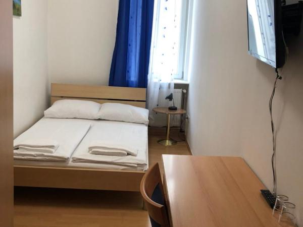 Pension Vera : photo 2 de la chambre single room- queensize
