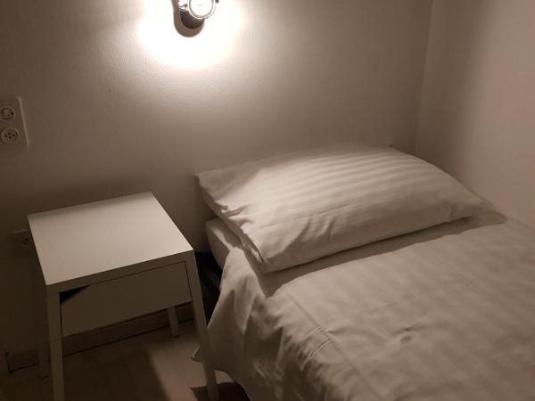 Hotel Elite : photo 2 de la chambre chambre simple Économique avec toilettes communes