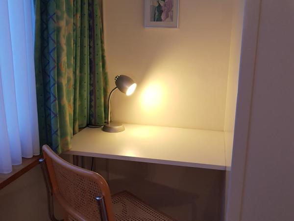 Hotel Elite : photo 5 de la chambre chambre double ou lits jumeaux avec salle de bains