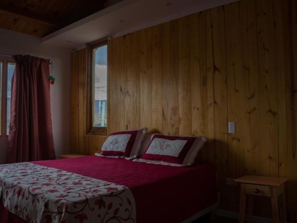 Hostería La Soberana : photo 6 de la chambre chambre quadruple avec salle de bains privative