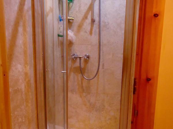 Hour Glass Hotel : photo 10 de la chambre chambre double avec salle de bains commune