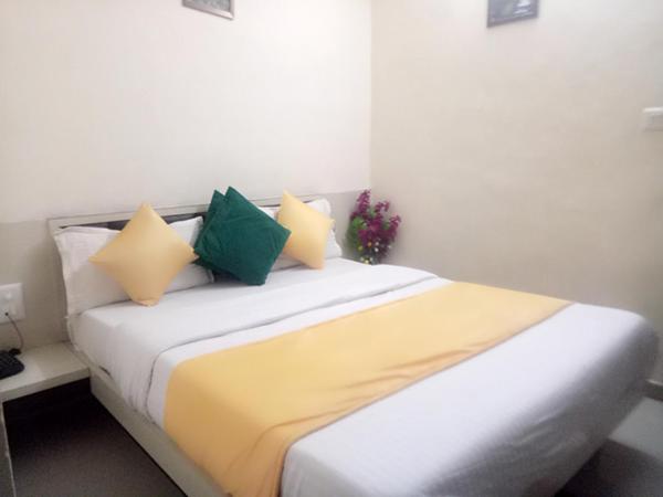 Hotel Gopi Palace : photo 4 de la chambre chambre deluxe