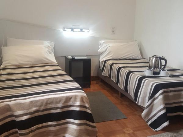 Hotel Iris : photo 3 de la chambre chambre double ou lits jumeaux