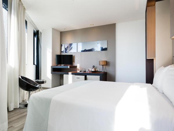 Hotel Barcelona Condal Mar Affiliated by Meliá : photo 2 de la chambre chambre premium