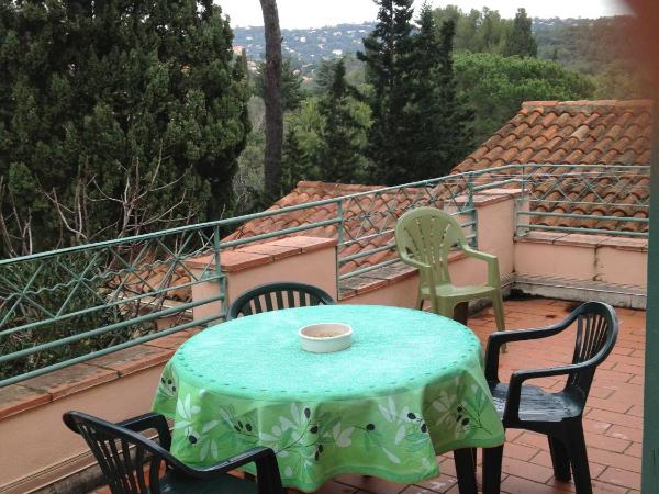 Hôtel De La Mer : photo 1 de la chambre appartement avec balcon