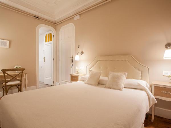 Hi Valencia Boutique : photo 2 de la chambre chambre lit queen-size standard avec salle de bains privative