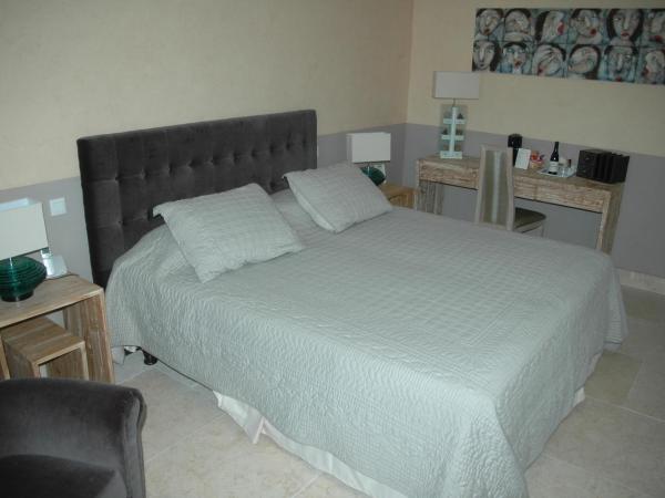 Mas des Carassins : photo 8 de la chambre chambre double supérieure