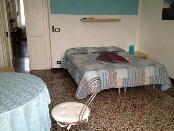 B&B Blue Home : photo 7 de la chambre chambre simple avec salle de bains commune