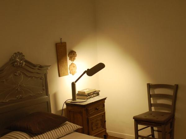 Virginias B&B : photo 4 de la chambre chambre double avec salle de bains privative