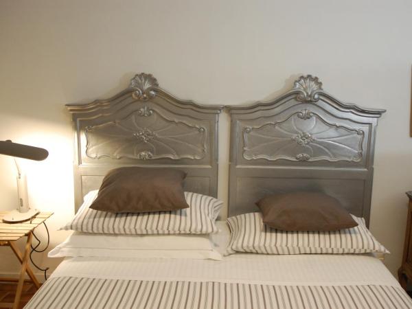 Virginias B&B : photo 1 de la chambre chambre double avec salle de bains privative