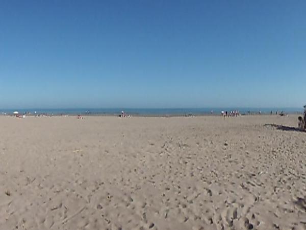 HOLIDAYLAND BAIE DES OLIVIERS VILLA 36m2 1chambre fermée 6 couchages ou VILLA 41M2 2chambres fermées 7 couchages : photo 1 de la chambre villa 2 chambres :