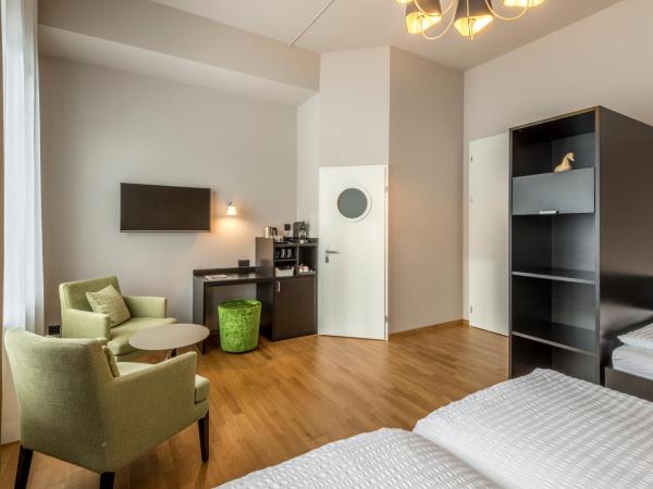 Boutique Hotel KARL : photo 5 de la chambre chambre triple supérieure - vue sur montagne et rivière