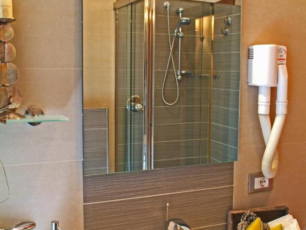 Hotel Villa Paola : photo 4 de la chambre chambre triple confort