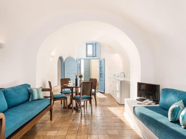 Pantelia Suites : photo 6 de la chambre suite exécutive avec vue sur caldera