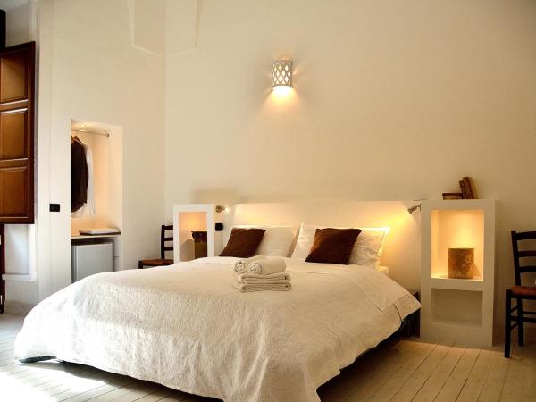 Azzurretta Guest House : photo 7 de la chambre suite avec balcon