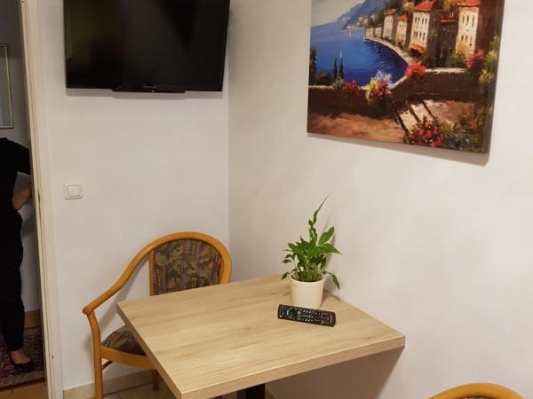 Hotel Giesing : photo 4 de la chambre chambre double avec salle de bains commune