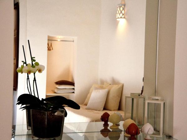 Azzurretta Guest House : photo 4 de la chambre suite avec balcon