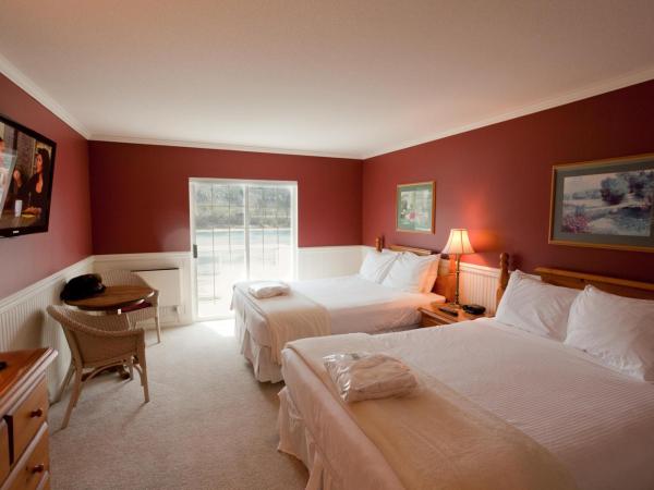 South Thompson Inn & Conference Centre : photo 4 de la chambre chambre lit queen-size - vue sur montagnes