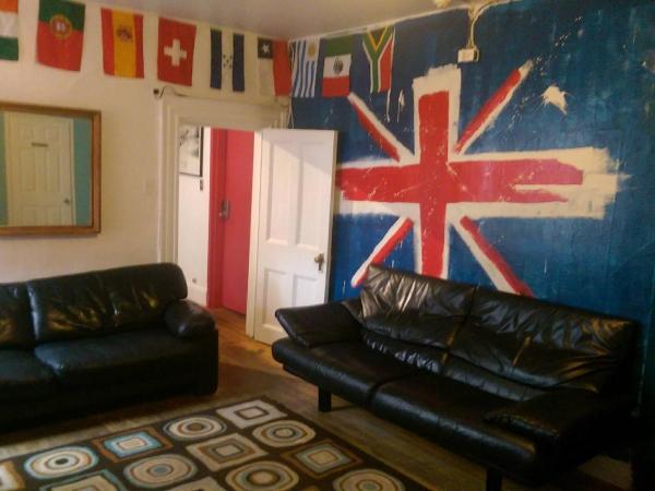 Auberge Jeunesse La Belle Planete Backpackers Hostel : photo 2 de la chambre chambre lits jumeaux standard